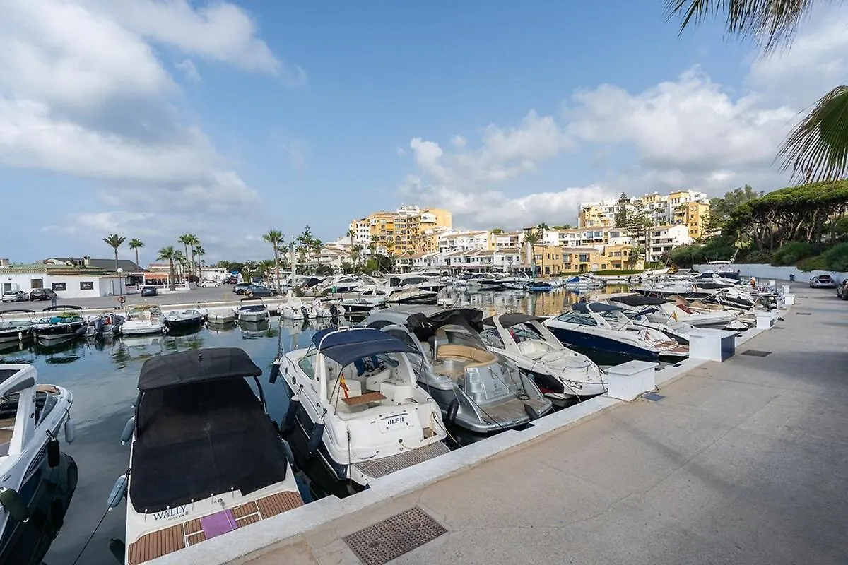 Cabopino Port Modern 2 Bedroom Apartment Marbella